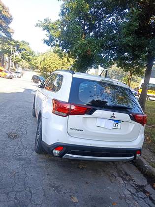MITSUBISHI OUTLANDER 2.0 16V GASOLINA 4P AUTOMÁTICO